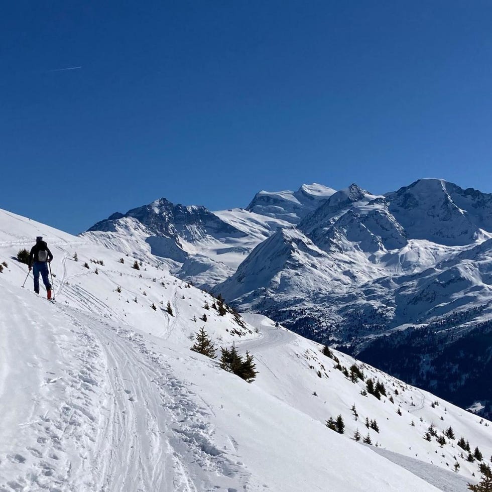 skiing at la tzoumaz