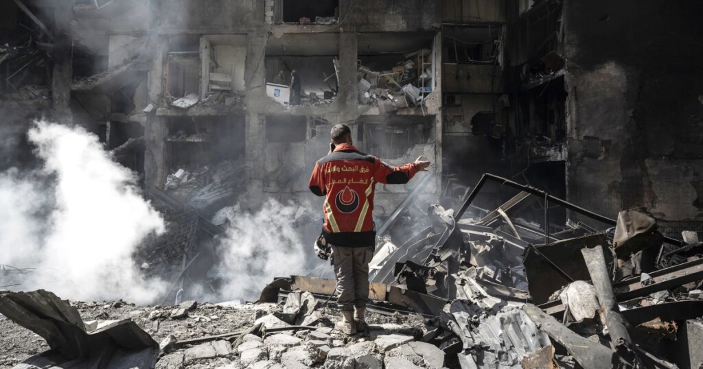 Live updates: Don't try to play the U.S. in peace talks, Vance warns Iran, as Strait of Hormuz remains closed