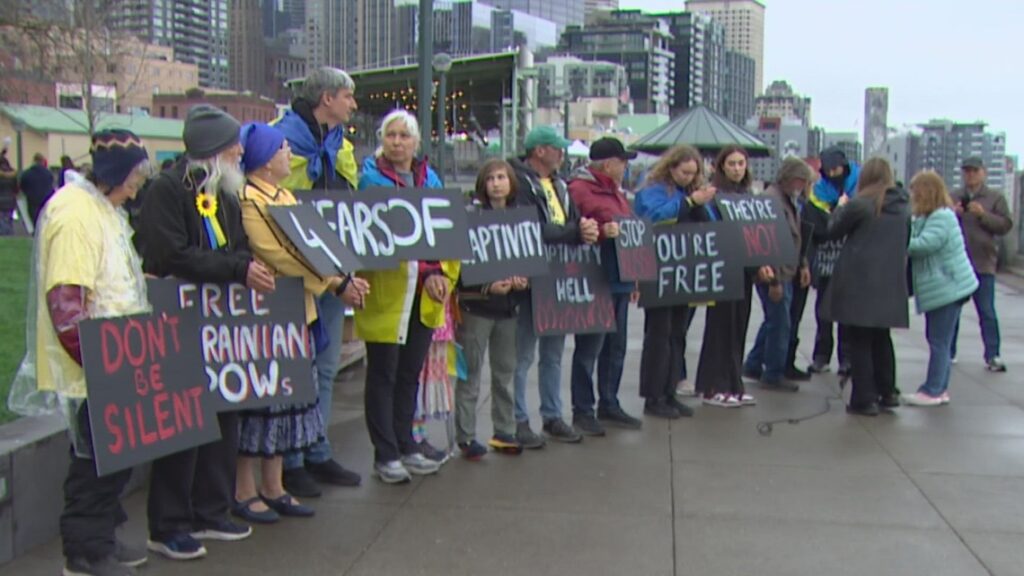At Seattle rally, Ukrainian prisoner of war recounts captivity