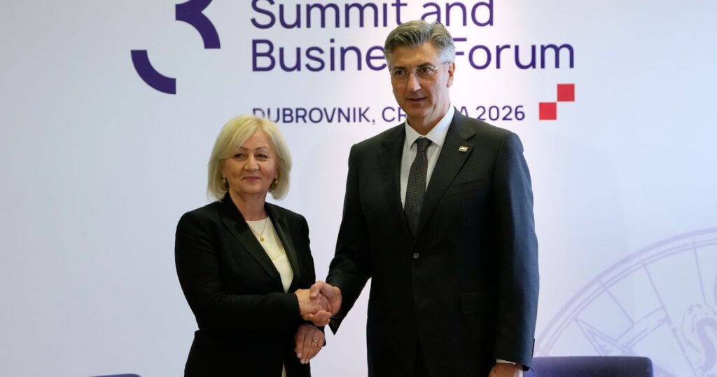 Croatia, Bosnia sign pipeline deal to reduce dependency on Russia :: WRAL.com
