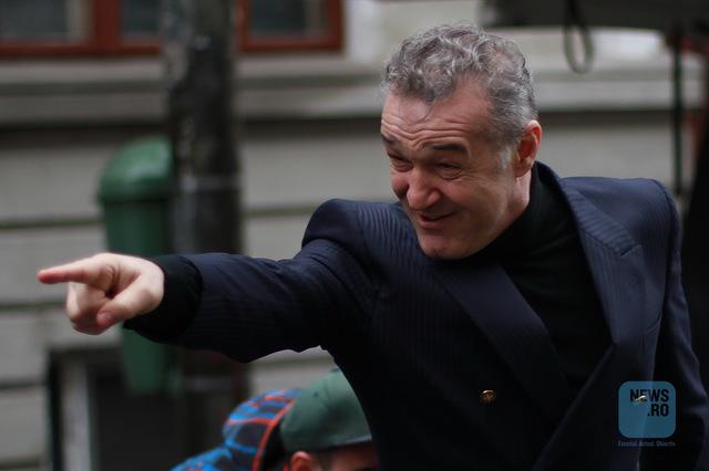 Gigi Becali remained without a driver's license for three months even on the night of the Resurrection/ Policemen of the Road Brigade caught him driving at 109 km/h on a road sector with a 40 km/h limit