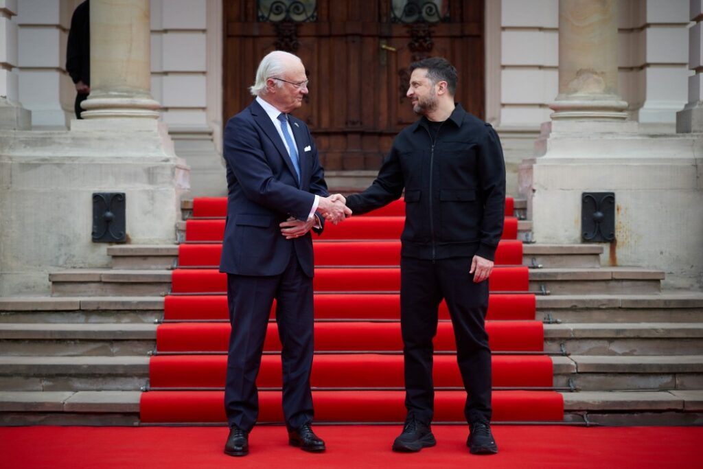 Zelenskyy Meets King Carl XVI Gustaf in Lviv to Strengthen Ukraine–Sweden Ties