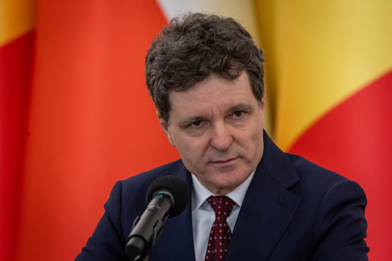 BREAKING Nicușor Dan announces an FBI and SRI operation to dismantle a network of Russian hackers associated with the GRU. Announcement by Nicușor Dan