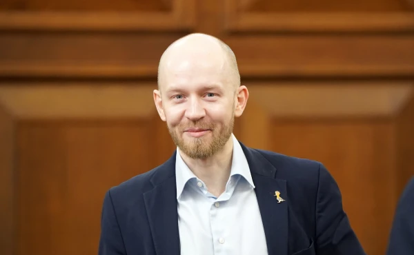 At least the name is right: a person with a Russian surname is being moved to the Prime Minister of Latvia At least the name is right: a person with a Russian surname is being moved to the Prime Minister of Latvia
