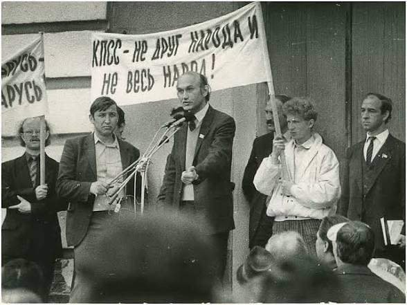 How opportunist really is Lukashenko?