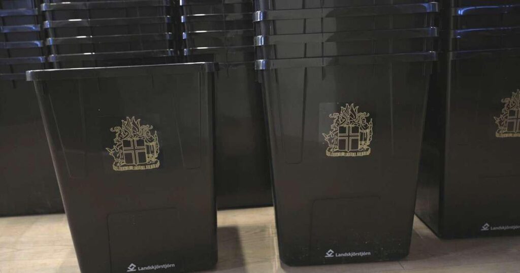 New ballot boxes put into use this spring that are black and made of plastic - RÚV.is