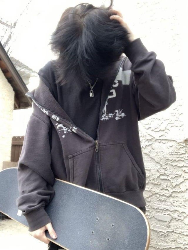 Where can I find those kind of clothes