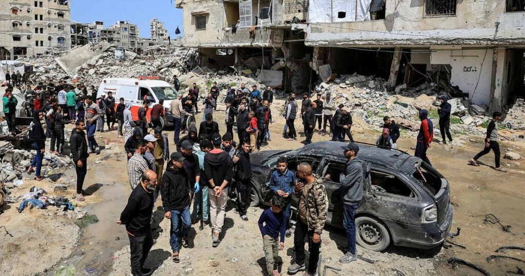 Israeli Strike Kills 10 People Near Gaza School