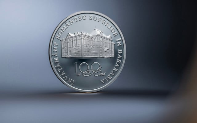 NBM launches commemorative coin "100 years of Romanian higher education in Bessarabia"