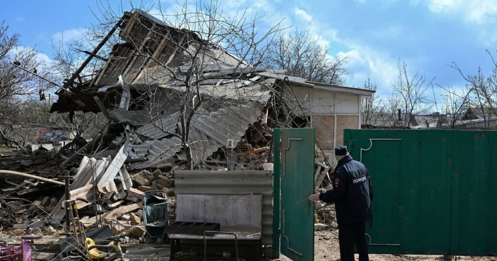 Ukraine accuses Russia of hundreds of Easter ceasefire violations