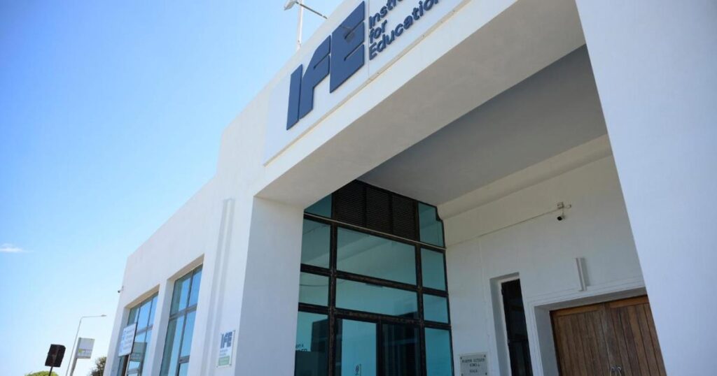 A convention centre in Pembroke? Industry and authorities disagree