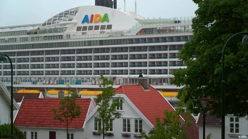 Norway at its limit — Tourists flood the north