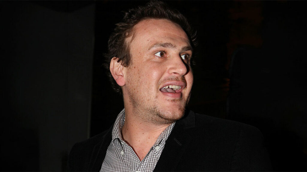 Jason Segel Gets Security Called On Him In Finland Over Simple American Cultural Habit Bored Panda