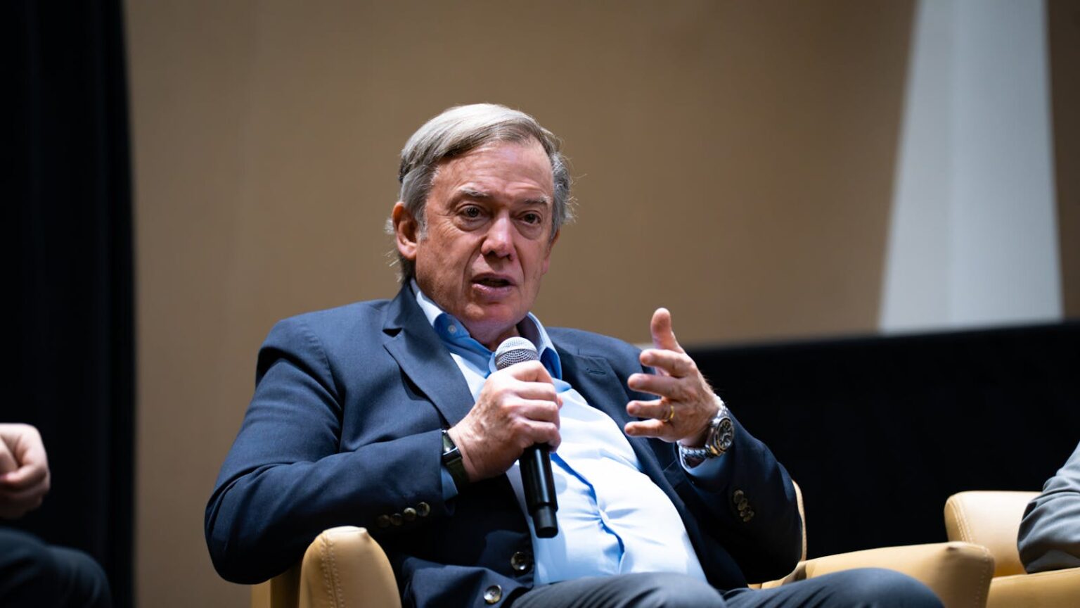 ASU President Crow addresses student visas, AI expansion at Tempe student forum ASU President Crow addresses student visas, AI expansion at Tempe student forum