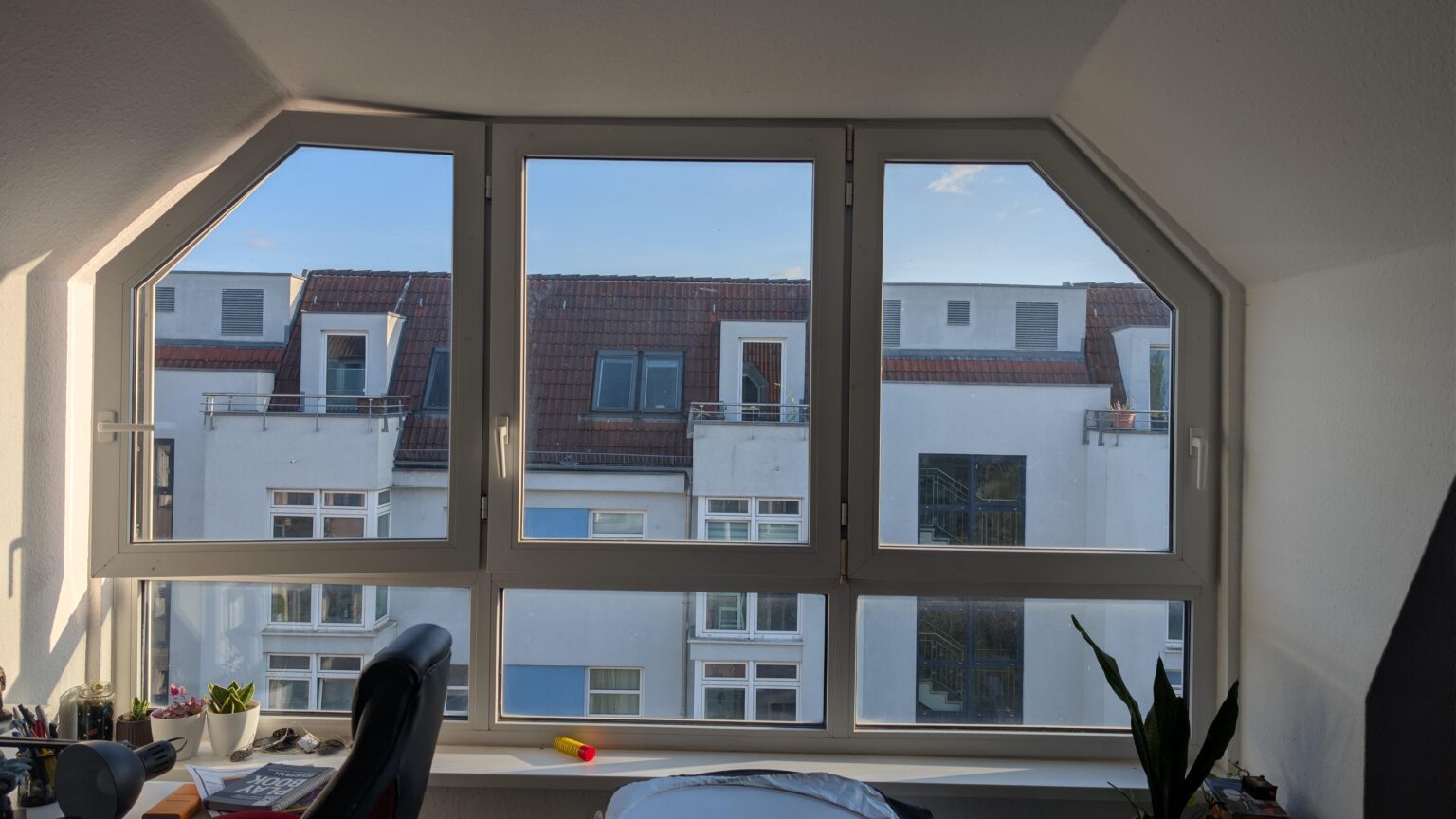 Sun Is Cooking My Top-Floor Flat — How Would You Cover This Window? Sun Is Cooking My Top-Floor Flat — How Would You Cover This Window?