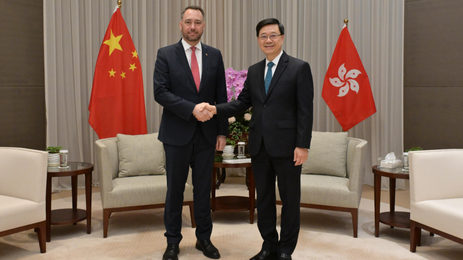 HKSAR chief executive meets with Belgian deputy prime minister