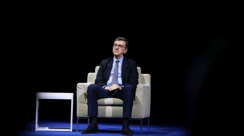 The liar Aris Portosalte is for rent at a bargain price