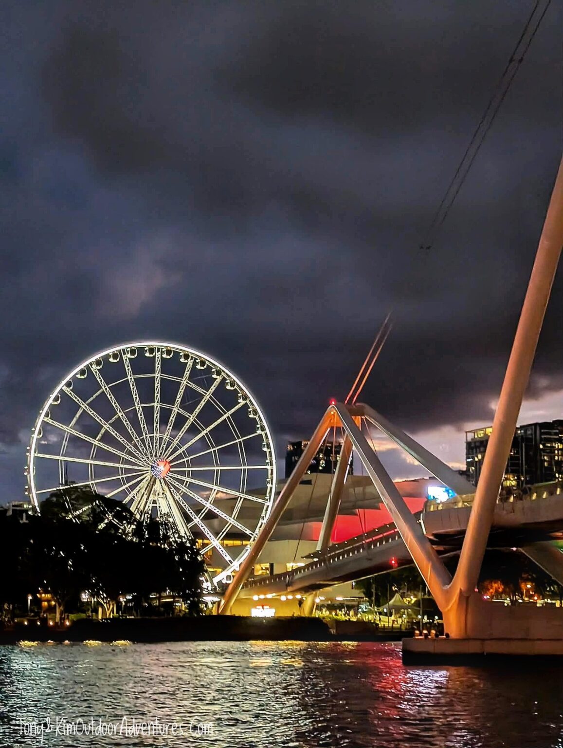 Brisbane river reflections at night
