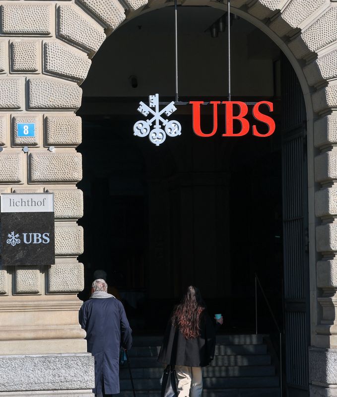 Swiss poised to issue UBS capital rules that could alter bank's future
