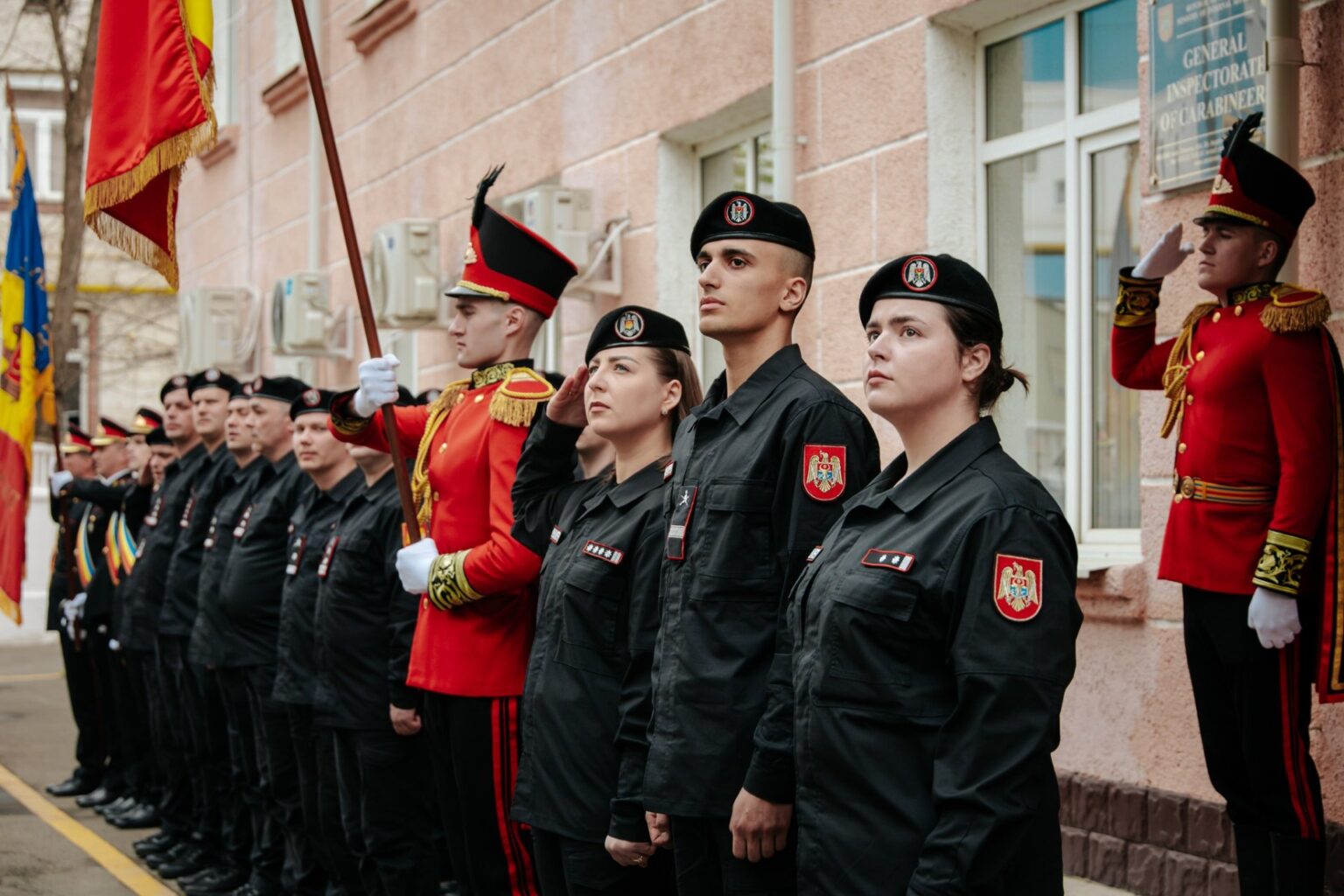 PHOTO // New contingent of Moldovan carabineers deployed to KFOR mission
