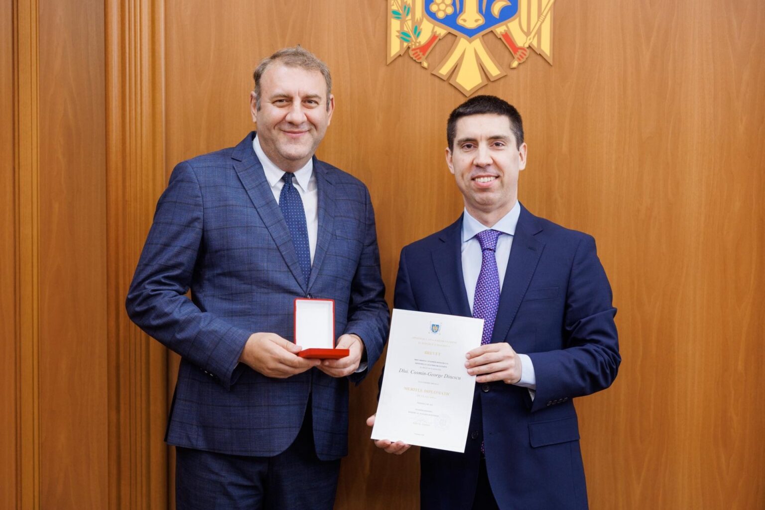 Head of EU Partnership Mission in Moldova, Ambassador Cosmin Dinescu awarded Diplomatic Merit medal