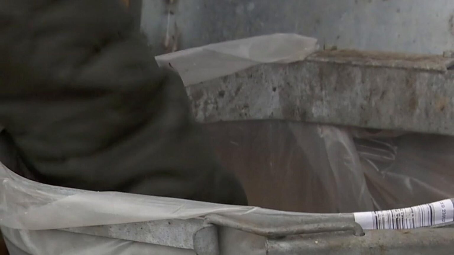 Dao dumps letters in the trash: Now comes the consequence