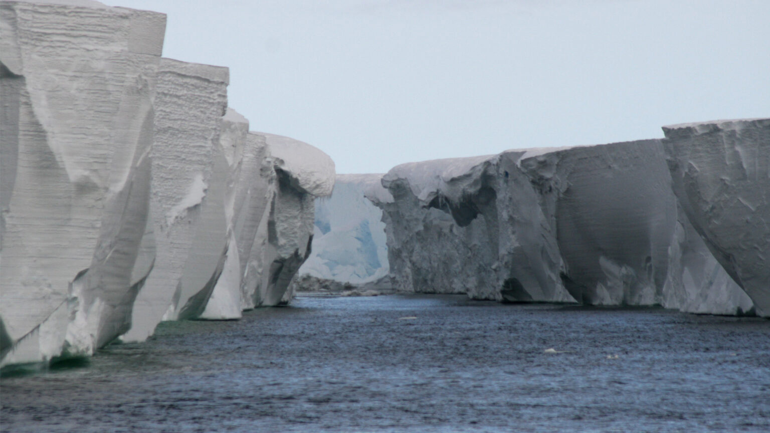 Scientists see converging evidence of Antarctic ice retreat