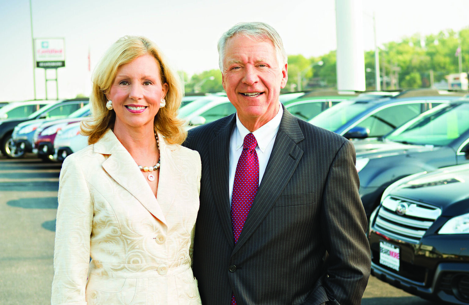 Carey and Brian Hamilton recognized in new Health Science Education Center at UNK – UNK NEWS