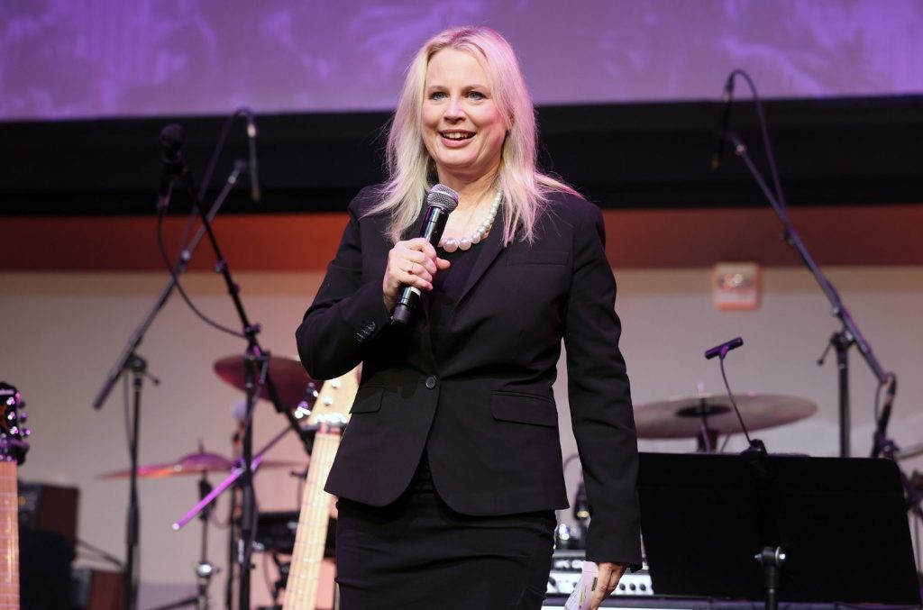 Ex-UMG Nashville Head Cindy Mabe Founds Wide-Ranging Entertainment Company Joan of Arc Music