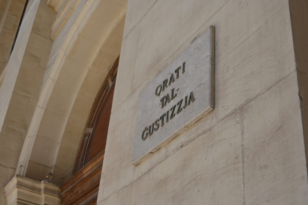 Three jailed after armed robbery on food delivery driver in Malta
