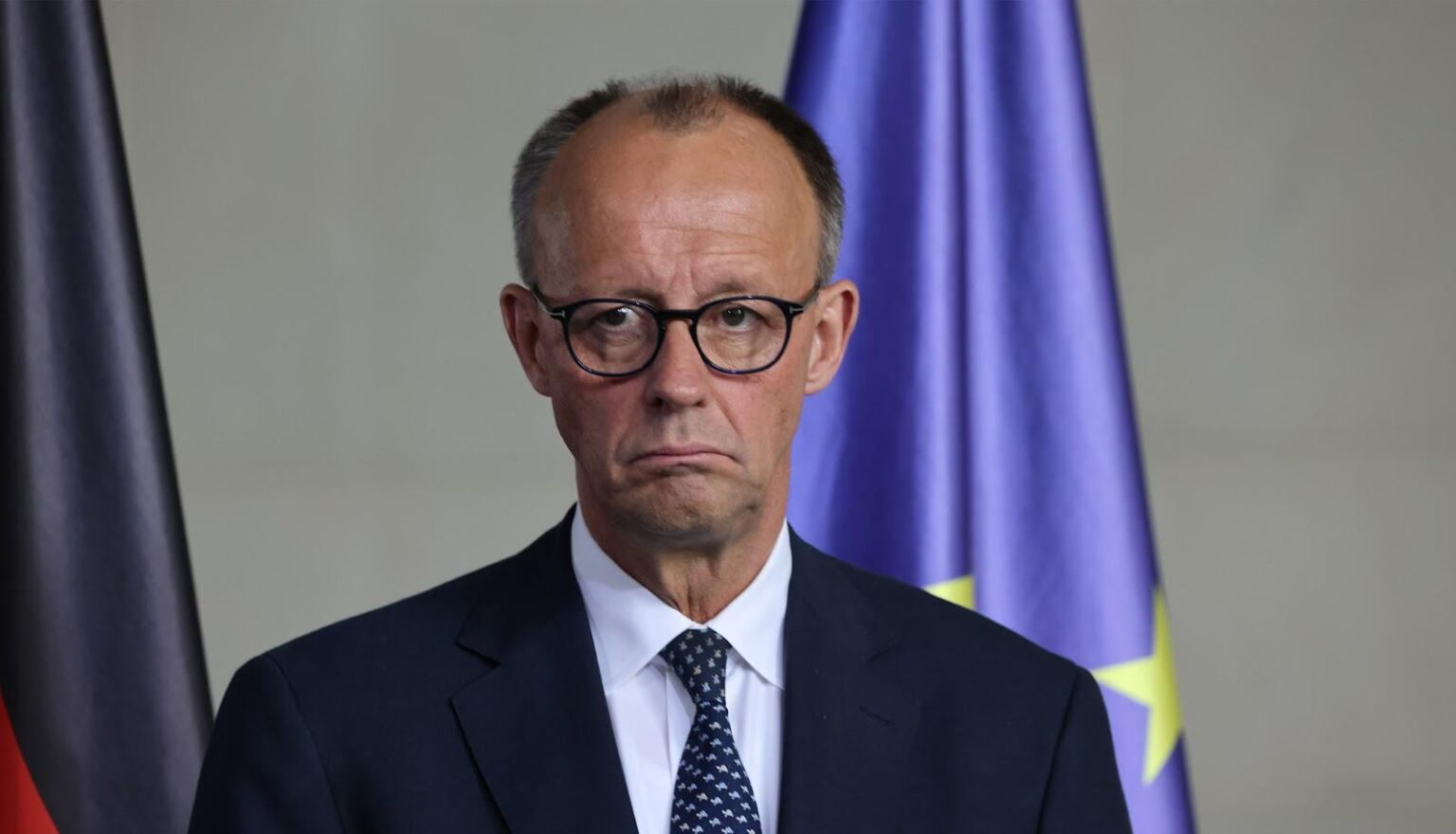 Merz is at a loss as to why he is becoming more and more unpopular, even though he constantly calls Germans lazy and undermines workers' rights