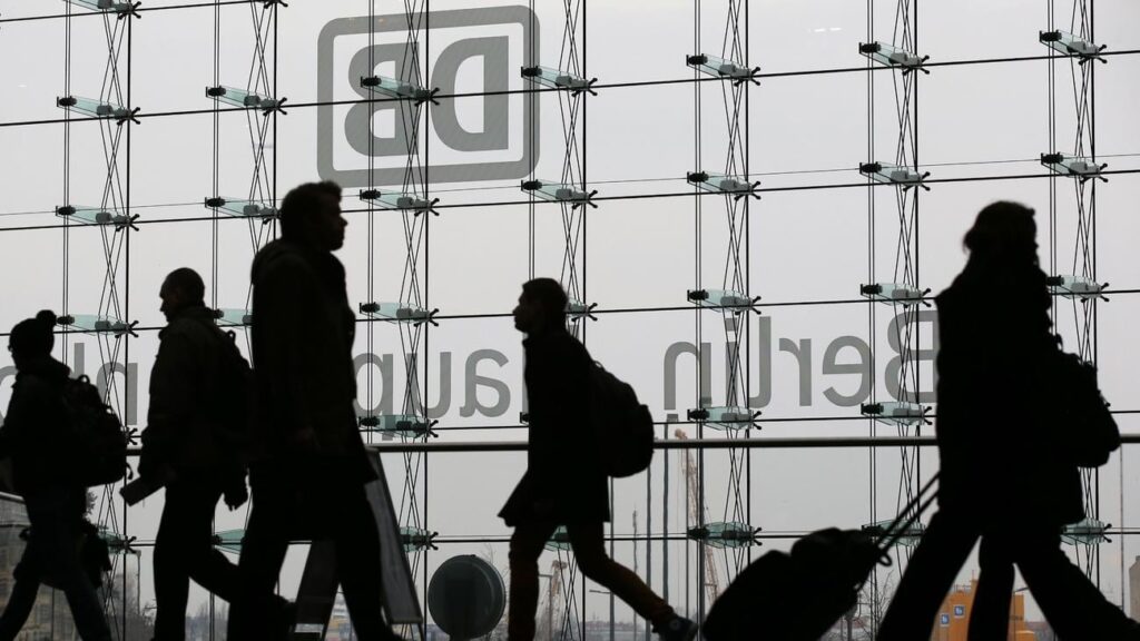 Railway union calls for cheaper train tickets due to high fuel prices