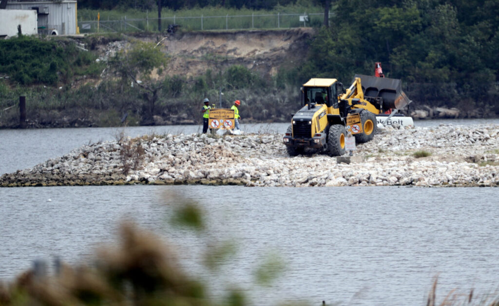 EPA watchdog finds nation’s most contaminated sites are vulnerable to flooding, wildfires – Houston Public Media Flooding at the San Jacinto River Waste Pits Superfund site in 2017
