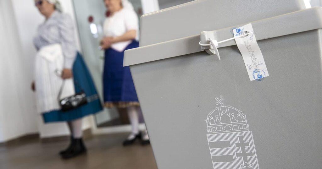 Rival teams of vote observers spell trouble in Hungarian election – POLITICO Rival teams of vote observers spell trouble in Hungarian election – POLITICO