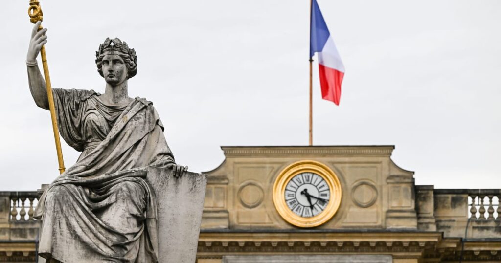 Feuding French Socialists leave presidential prospects in disarray – POLITICO