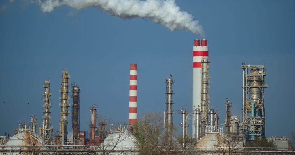 Druzhba oil flows resume, clearing path for €90B Ukraine loan – POLITICO