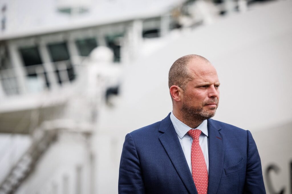 Strait of Hormuz Reopening Needs a ‘Stable Cease-Fire,’ Belgian Defense Minister Says Strait of Hormuz Reopening Needs a 'Stable Cease-Fire,' Belgian Defense Minister Says