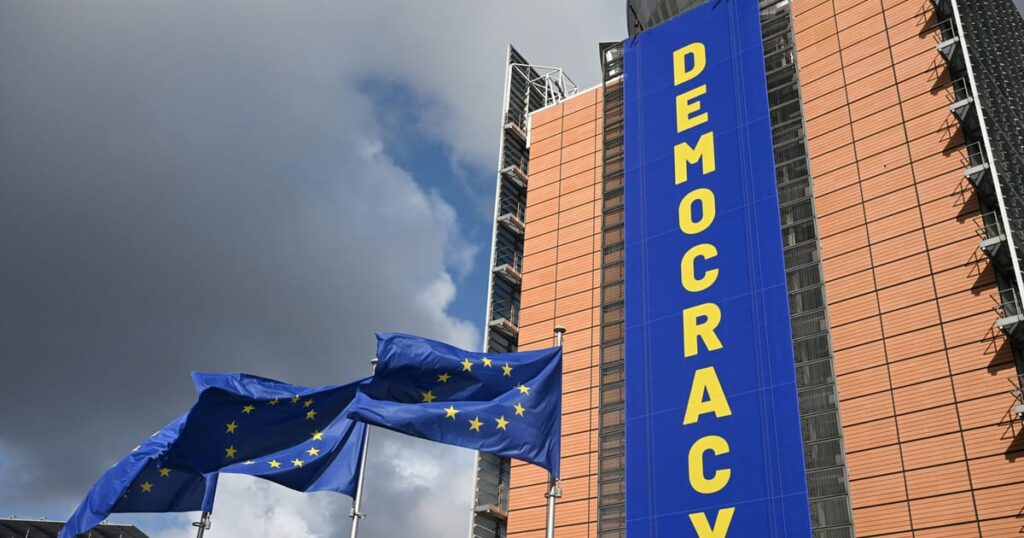 EU Commission: Blame Berlin and Paris for red tape, not us  – POLITICO