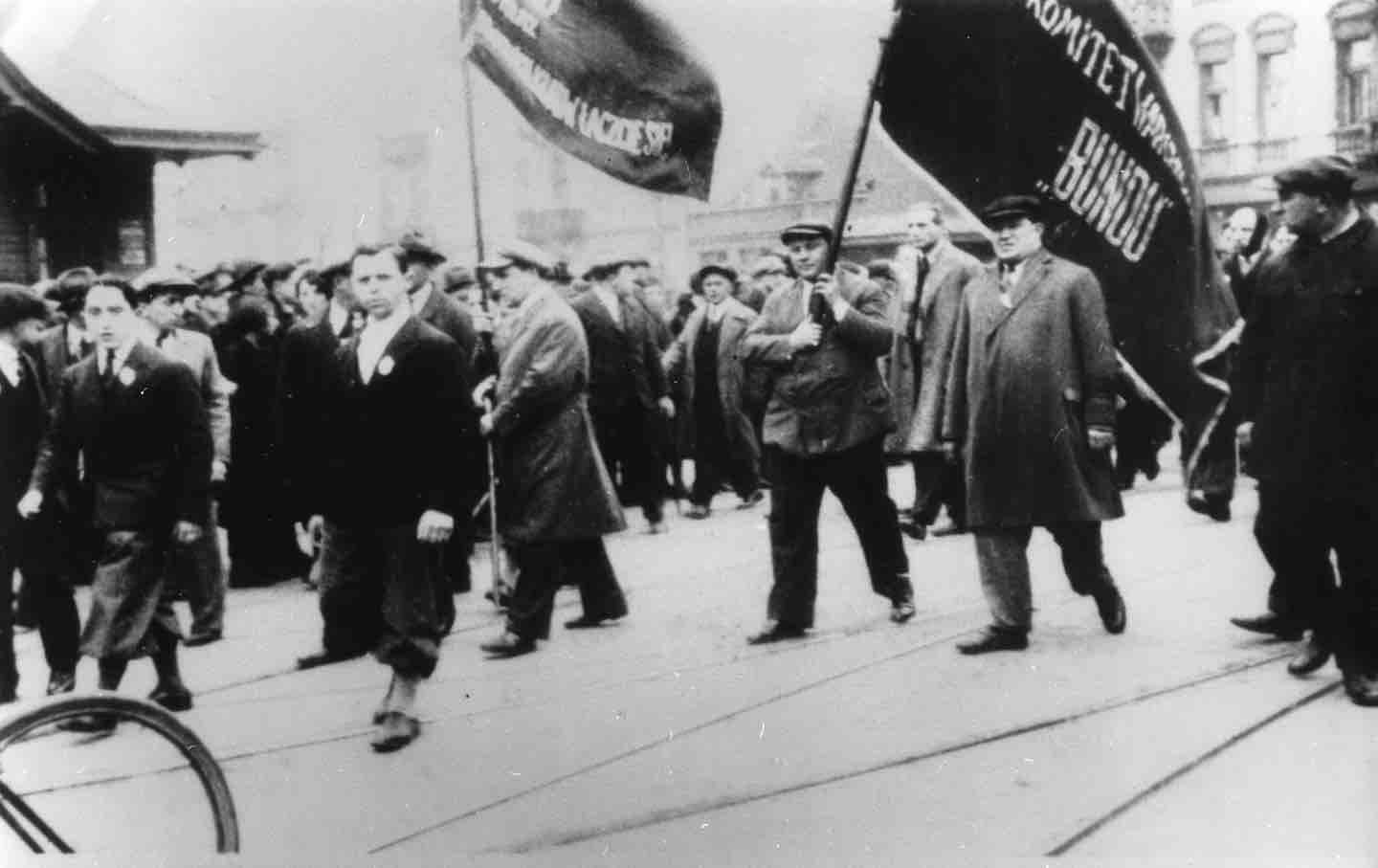A Bundist march on May Day in Poland, 1930.