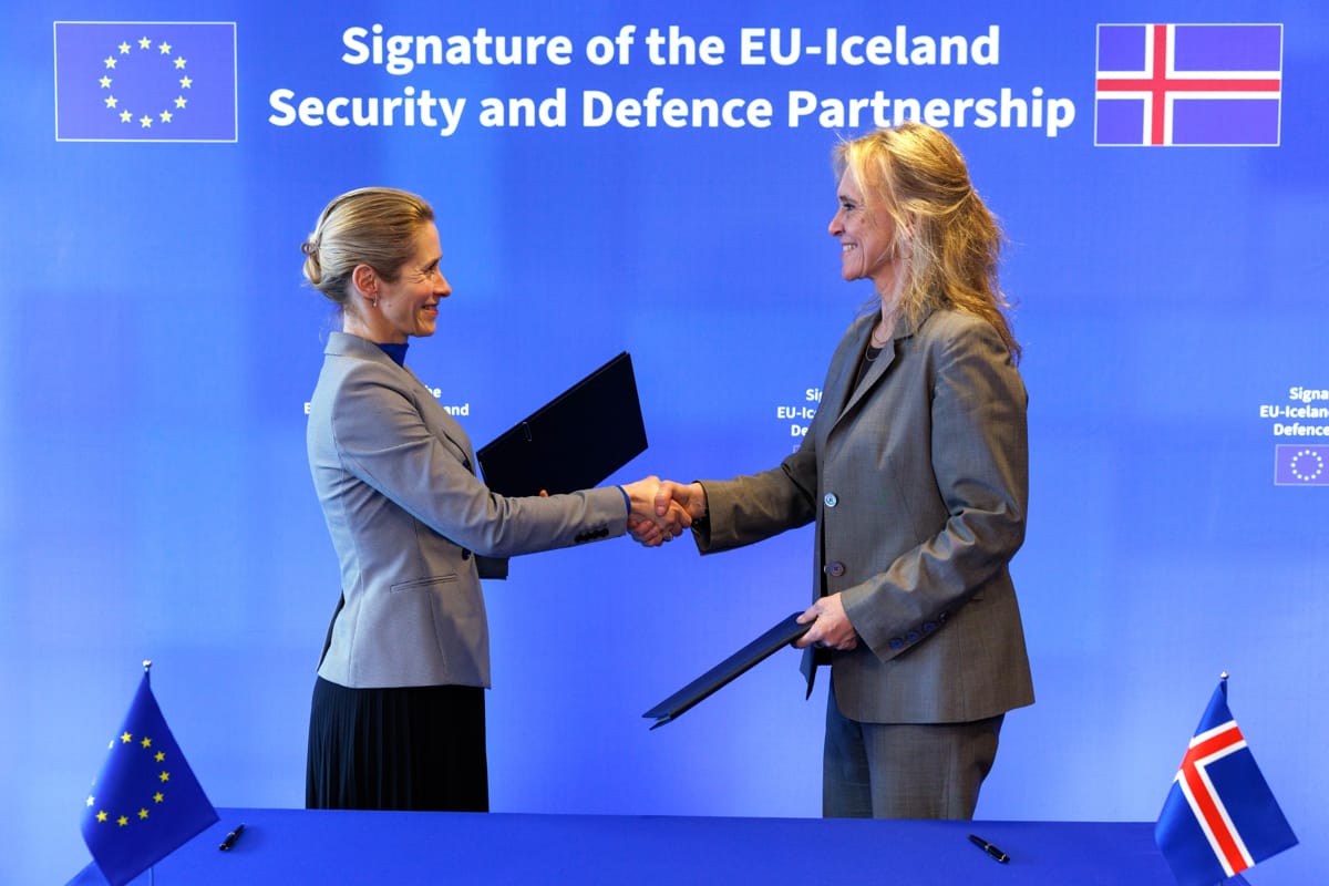 Iceland Foreign Affairs Minister Borgerdur Katrin Gunnarsdottir, right, shakes hands with EU High Representative for Foreign Affairs and Security Policy Kaja Kallas on 18 March 2026 in Brussels, Belgium after agreement that an enables EU missions to operate in Iceland (@kajakallas/X)
