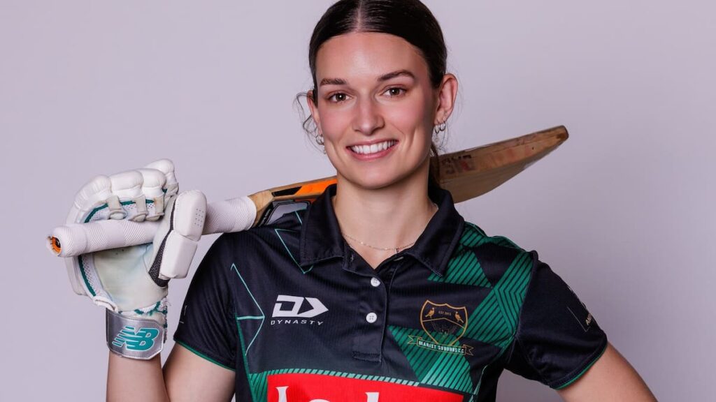Hamilton cricketer Erin Hunt to play and coach at HCC in the Netherlands Hamilton cricketer Erin Hunt to play and coach at HCC in the Netherlands
