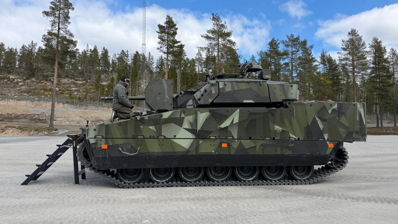 Estonia’s CV90 exit has no ‘big effect’ on joint European order: BAE Hägglunds chief Estonia’s CV90 exit has no ‘big effect’ on joint European order: BAE Hägglunds chief