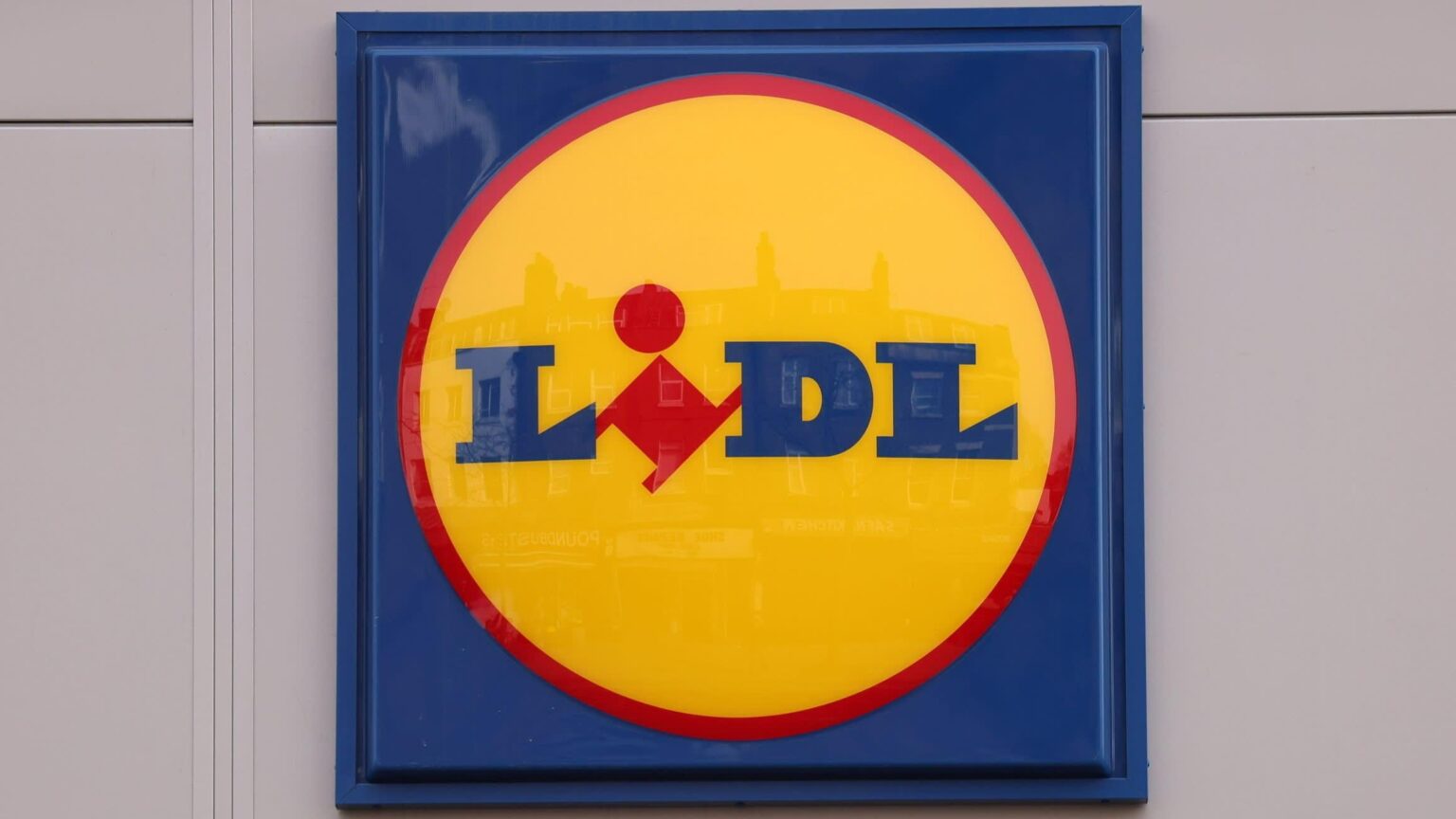 I wonder if Lidl will ever offer cheap mobile packages in Estonia?