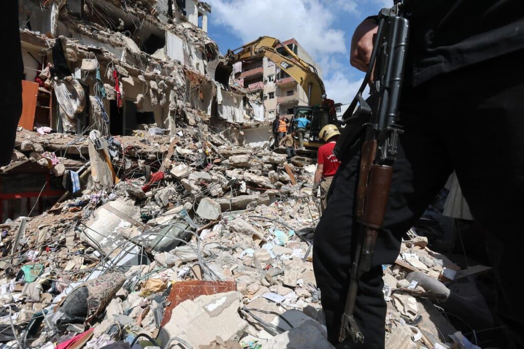 Trump on Truth announces a 10-day truce between Israel and Lebanon, then writes "Italy was not there for us, we will not be there for them" (in reference to the denied use of the Sigonella military base)