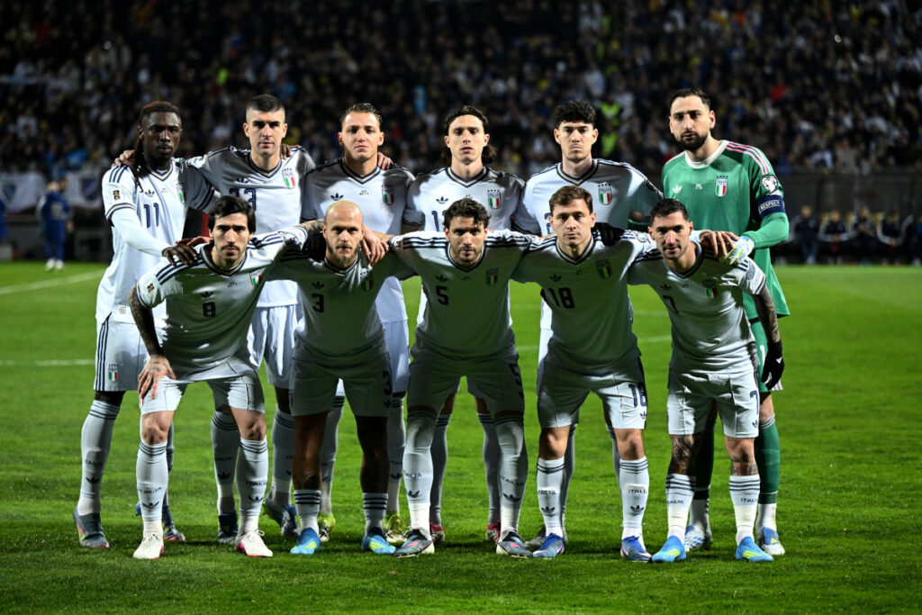 ZENICA, BOSNIA AND HERZEGOVINA - MARCH 31: Players of Italy pose for a team photo prior the FIFA World Cup 2026 European Qualifiers KO play-offs match between Bosnia and Herzegovina and Italy at Stadion Bilino Polje on March 31, 2026 in Zenica, Bosnia and Herzegovina. (Photo by Getty Images/Getty Images)