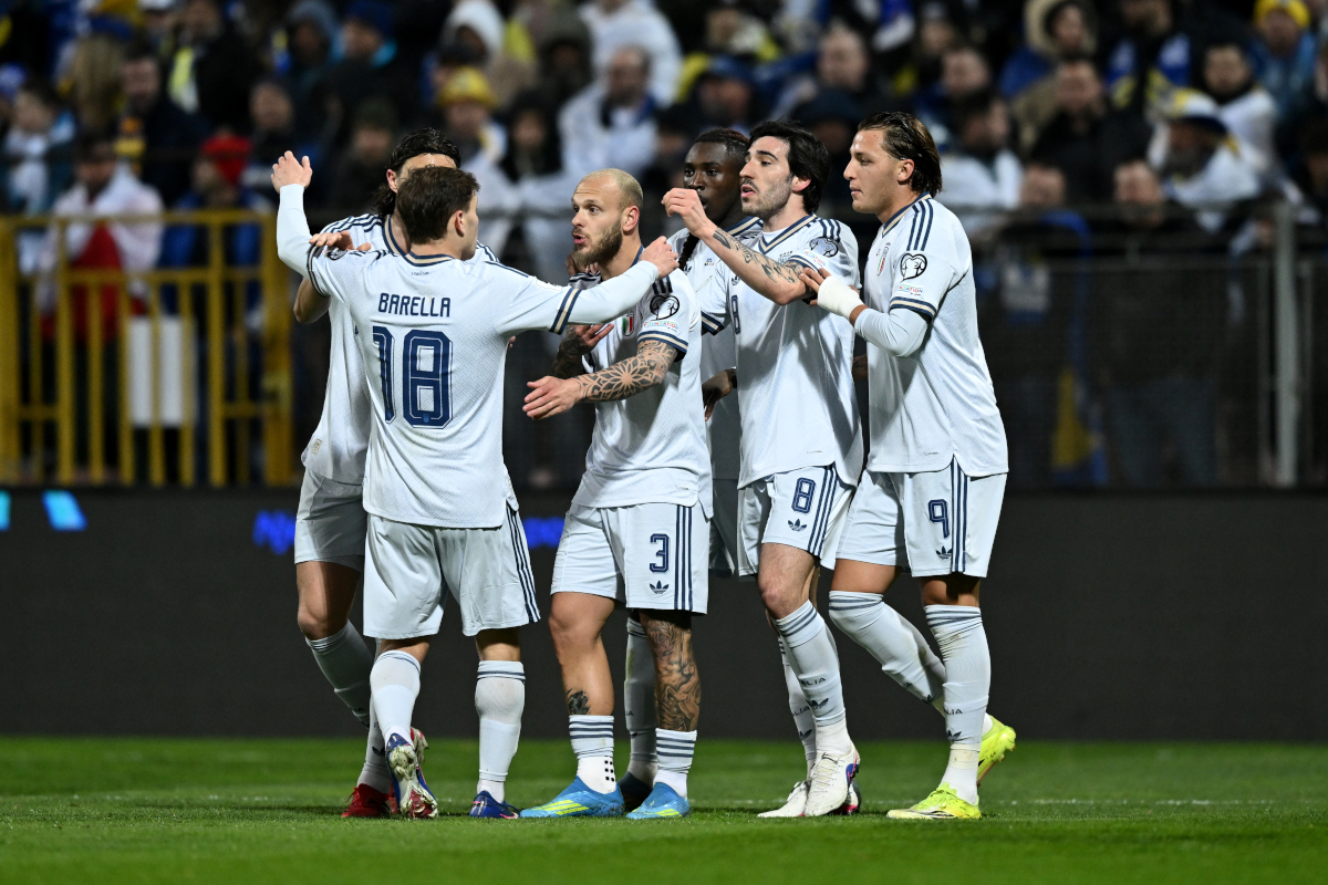 ZENICA, BOSNIA AND HERZEGOVINA - MARCH 31: Moise Kean of Italy celebrates with his teammates after scoring his team's opening goal during the FIFA World Cup 2026 European Qualifiers KO play-offs match between Bosnia and Herzegovina and Italy at Stadion Bilino Polje on March 31, 2026 in Zenica, Bosnia and Herzegovina. (Photo by Getty Images/Getty Images)