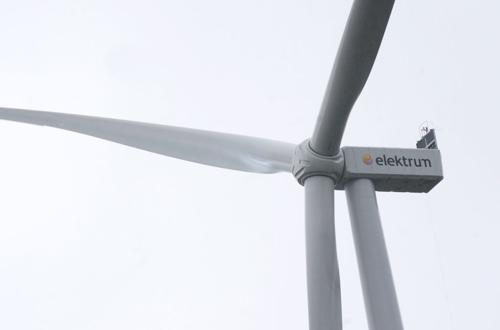 Latvia to urgently inspect old wind turbines after accident Latvia to urgently inspect old wind turbines after accident