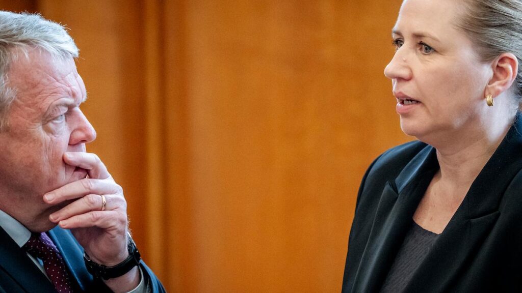 Mette Frederiksen sticks to Løkke: 'If you want to form a government, we can form one now'