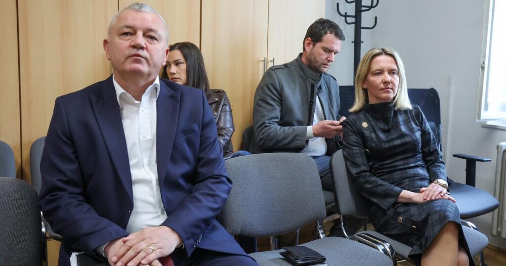 One terrible sentence of a witness who exposes corruption