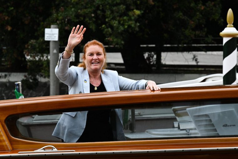 Sarah Ferguson arrives on September 8, 2022 at the pier of the Excelsior Hotel during the 79th Venice International Film Festival at Lido di Venezia in Venice, Italy. (Photo by Andreas SOLARO / AFP via Getty Images)